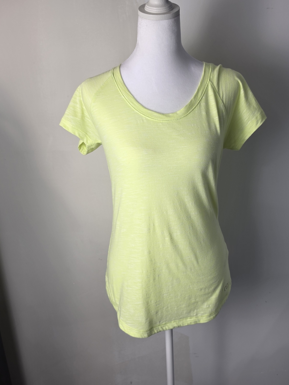 CALIA by Carrie Underwood Neon Lemon Short Sleeve Scoop Tee